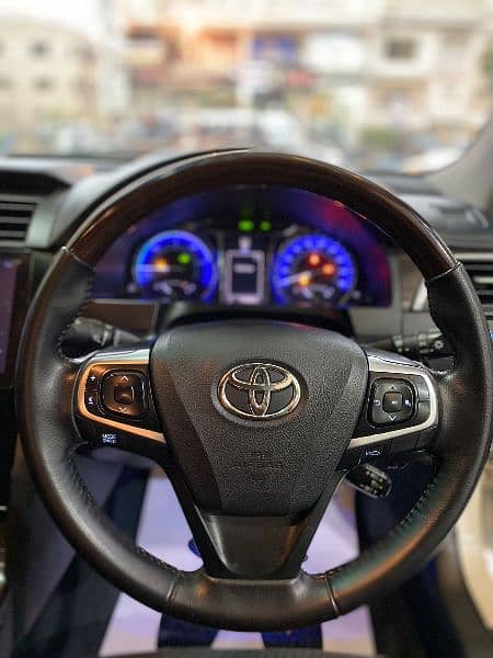 Toyota Camry G Hybrid 2015 / 2019 10