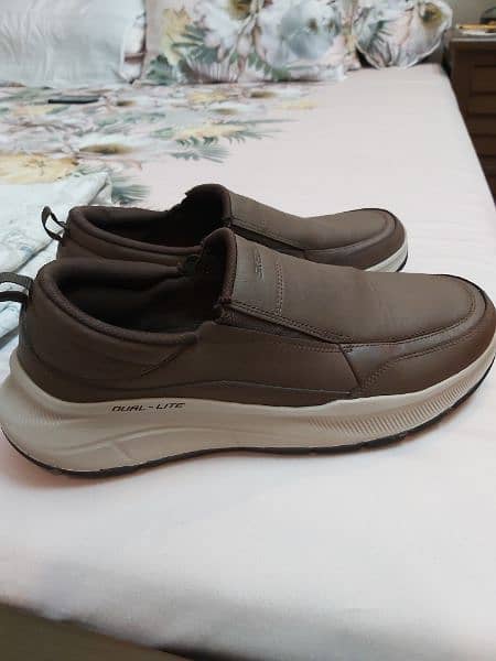 sketchers shoes memory foam 0