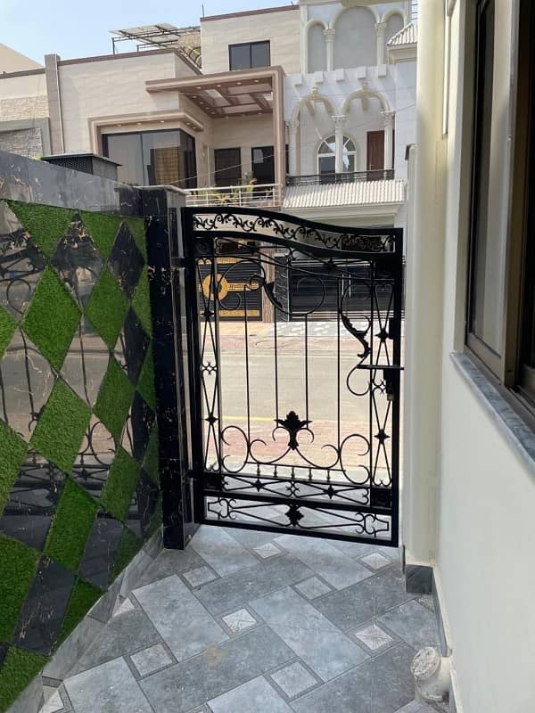 6 MARLA BRAND NEW CORNER SPANISH HOUSE FOR SALE IN BAHRIA TOWN LAHORE 4