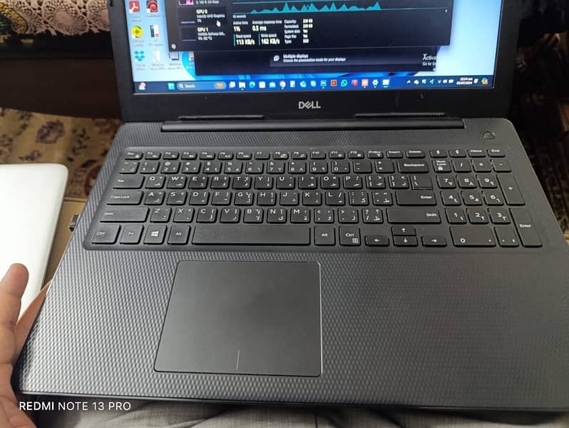 Dell Laptop 3