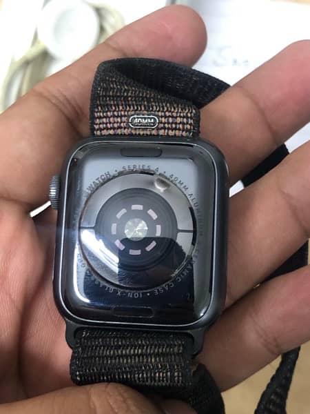 Apple watch series 4, 40mm 9/10 3