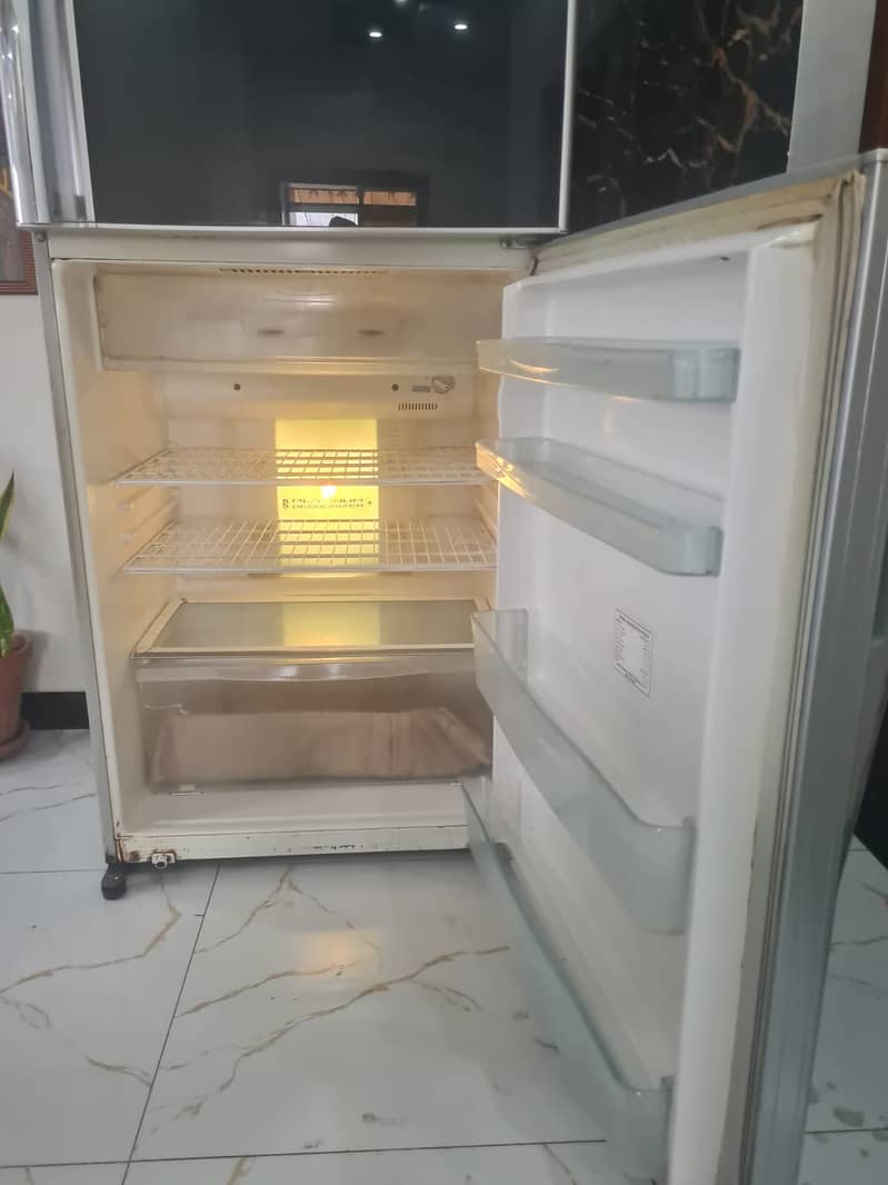 exported toshiba glass door refridgerator 5