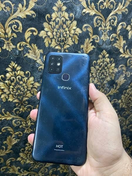 Infinix hot10 4/64 2