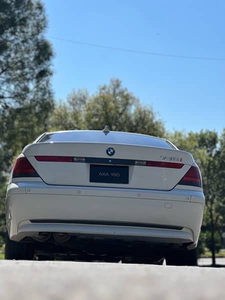 BMW 7 Series 745i 2004 model 4