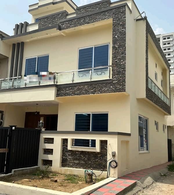 1000 Square Feet House available for sale in G-13, G-13 1