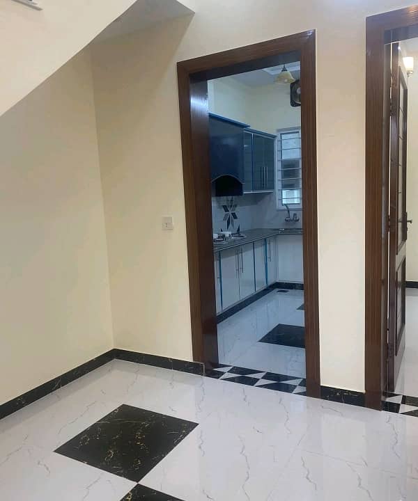 1000 Square Feet House available for sale in G-13, G-13 9