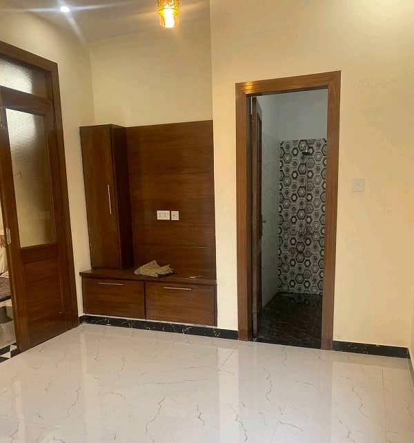 1000 Square Feet House available for sale in G-13, G-13 10
