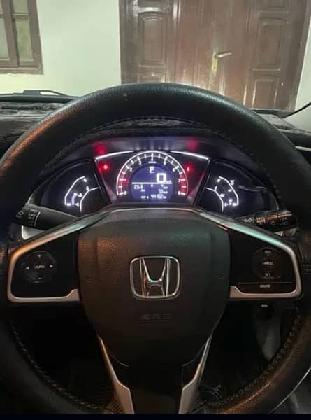 Honda Civic VTi 2016 1