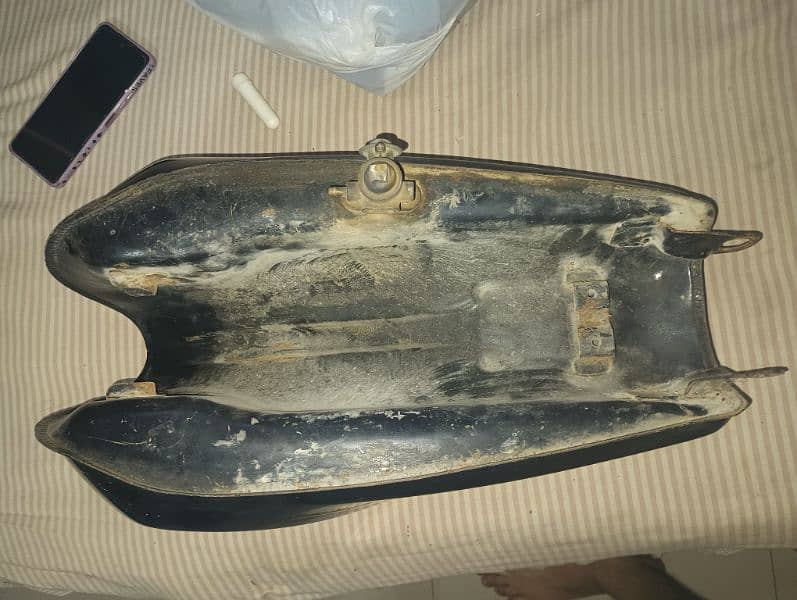 Suzuki sprinter 110 Fuel tank for sale 1