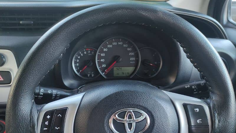 Toyota Vitz 2014 2