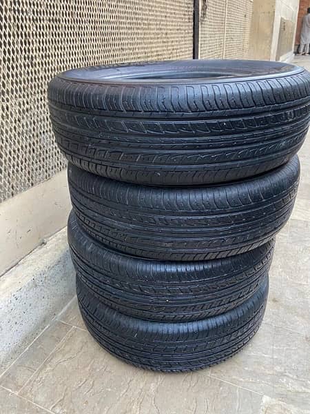 Tyre Hankook optimo me02  195/65R15  Slightly used 1