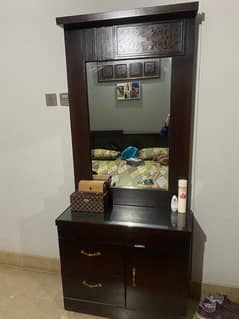 Dressing Table like new