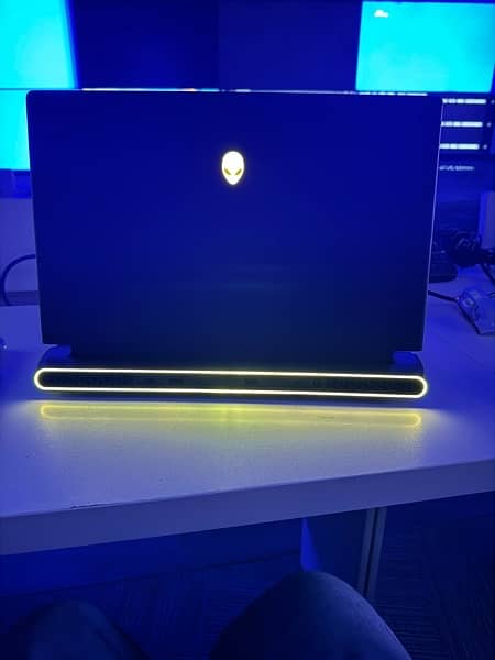 Dell alienware gaming laptop 3