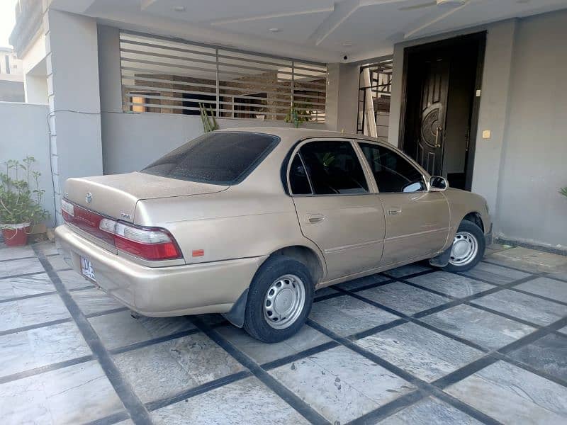 Toyota Corolla XE 2001 4