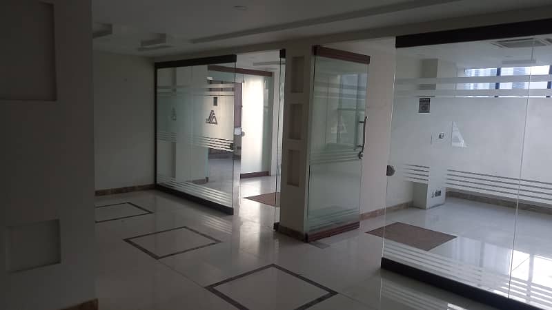 Blue Area Office 2800 Square Feet Jinnah Avenue For Sale 2