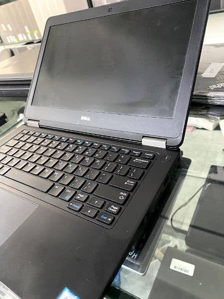 Dell Latitude 5270 i5 6th 8/256 SSD 3