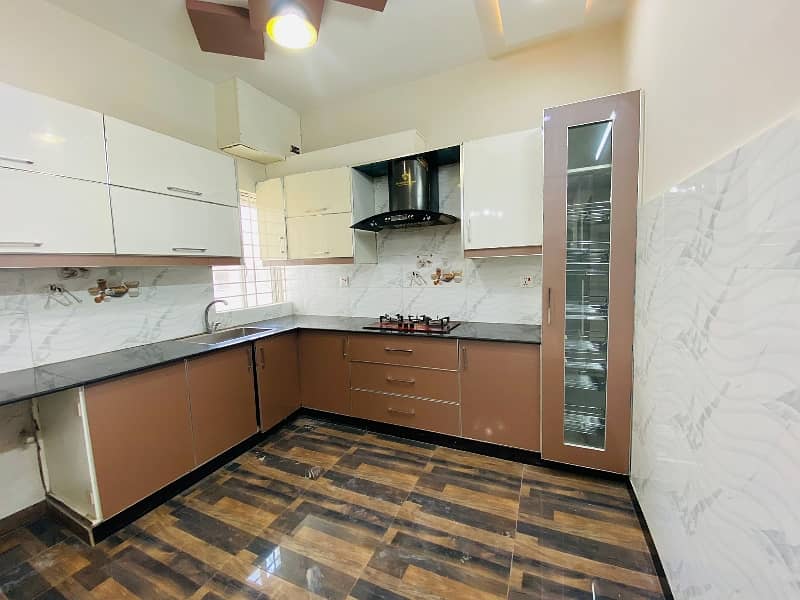 A Well Designed House Is Up For sale In An Ideal Location In Islamabad 11