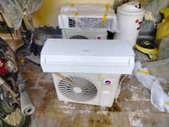 GREE INVERTOR 1 TON AC IN VERY GOOD CONDITION