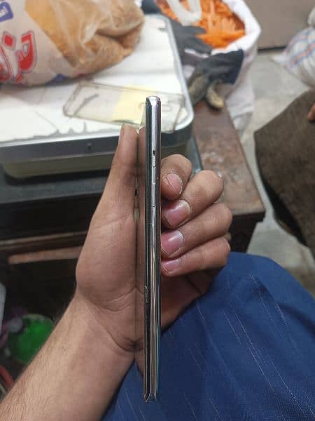 One plus 8 10/10 condition 5