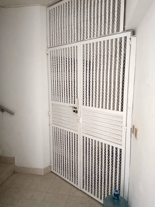 Affordable Flat Available For Sale In Bukhari Commercial Area 23