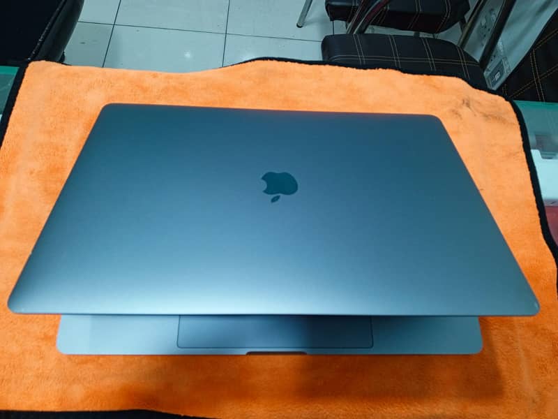 MacBook Pro 2019 A2141 Retina 16-inch Core i7 16GB\512GB\4GB Graphic 2