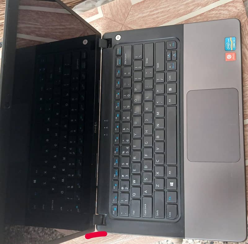 Dell 1560 Slim 1