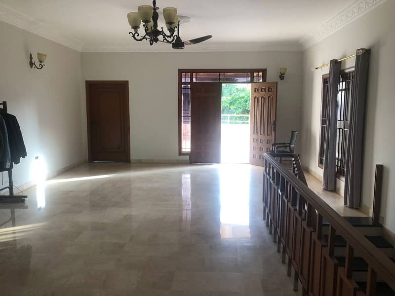 Excellent Bungalow For Sale In Phase 5 12