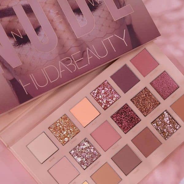 HUDA BEAUTY EYESHADOW PALETTE 2