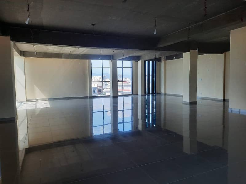 2300 Sq ft Commercial Space Available On Rent In Park Enclave 2