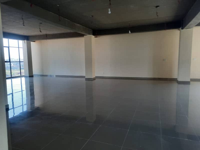 2300 Sq ft Commercial Space Available On Rent In Park Enclave 13