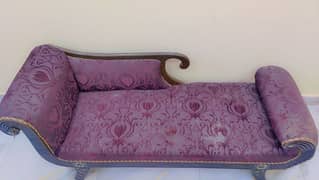 Dewan sofa