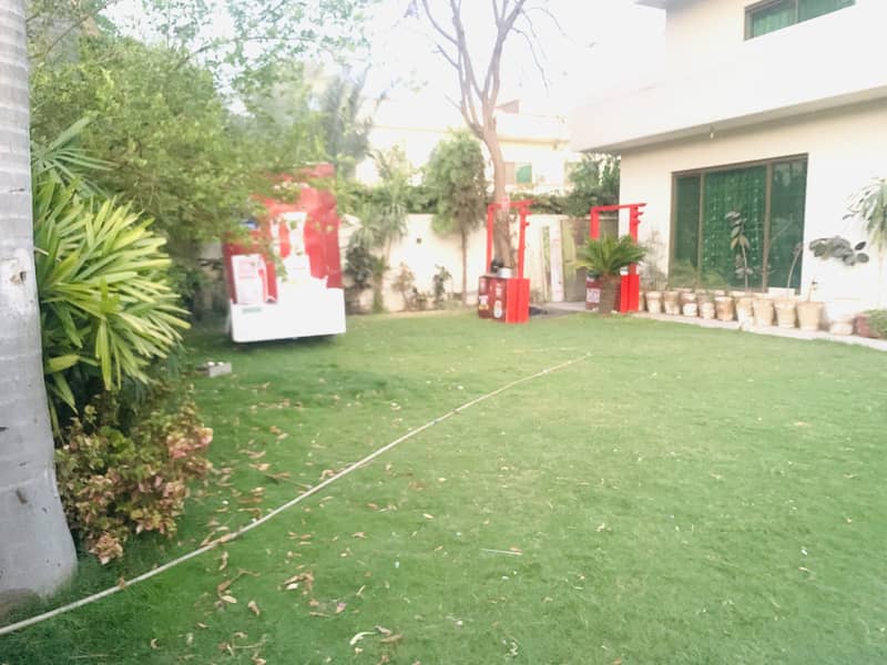 40marla house for sale in johar town near main apporced 
Tile flooring 
Double kitchen 
Double unit 
Hot location 
Main apporced 1