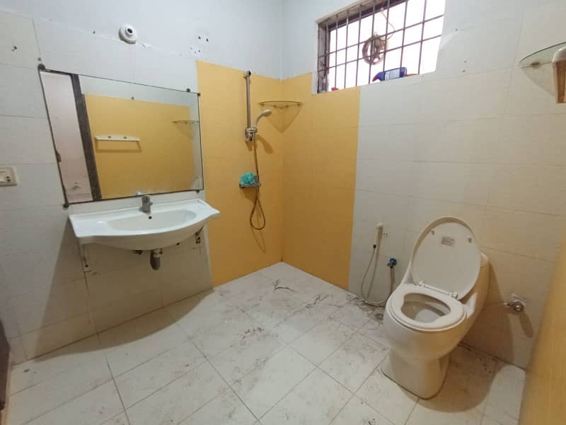 Ground Portion For Rent In Phase 6 7