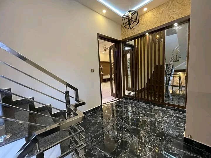 10 marla Designer house available for rent 12