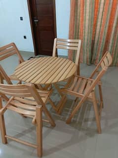 Folding Table And Chairs ( 6 )