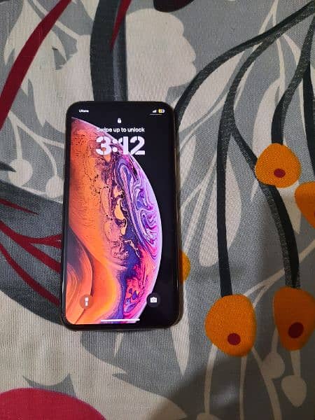 with box charge handfree Iphone XS 256gb pta dual sim 91% bettery 1