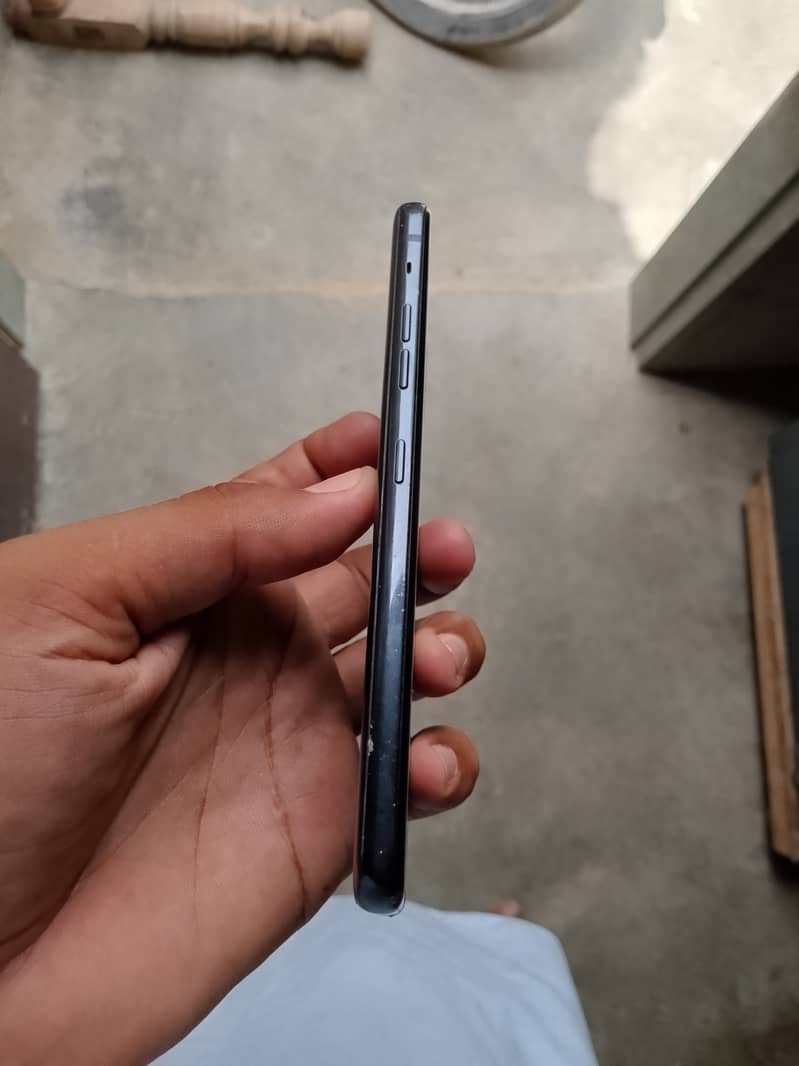 LG G8 THINQ 6