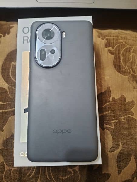 Oppo Reno 11 (5G)   12+4gb ram/256  ( WhatsApp:03348847225) 4