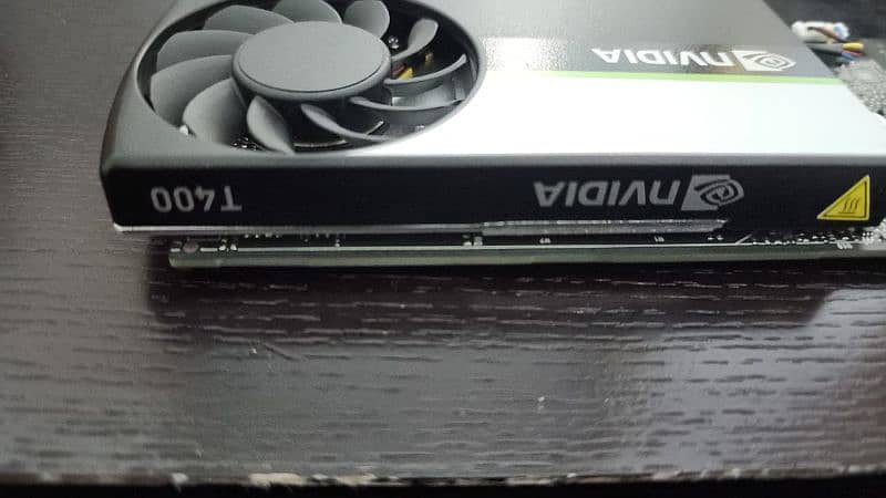 invidia t400 4gb graphiccard 1