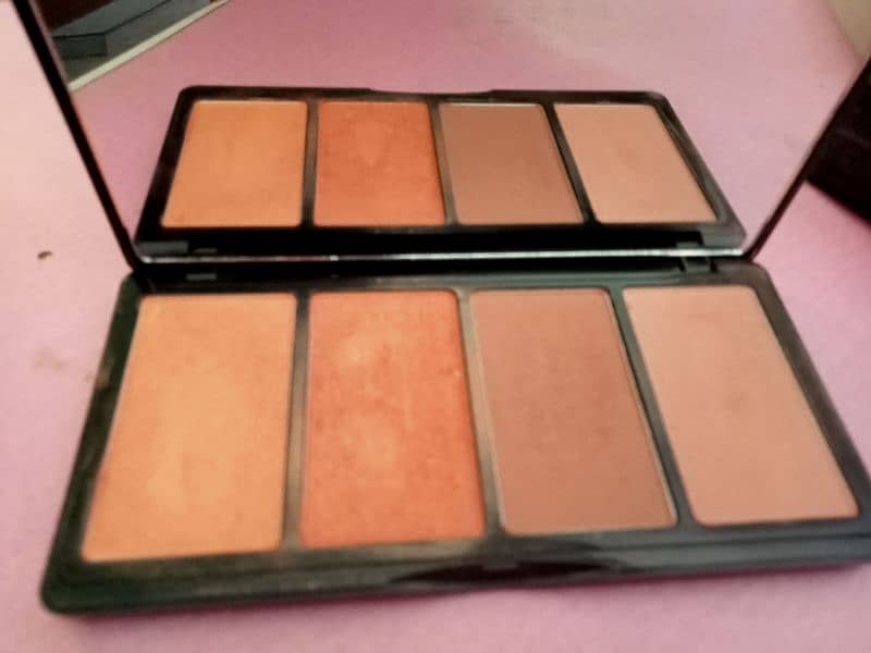 LA girl blush palette 0