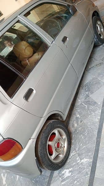 Daihatsu Cuore 2004 3