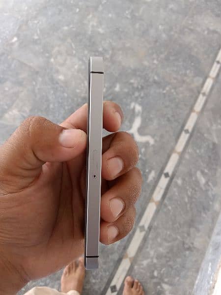 Iphone SE 1st (gen) Non PTA 3