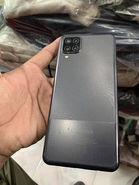 samsung A 12 0