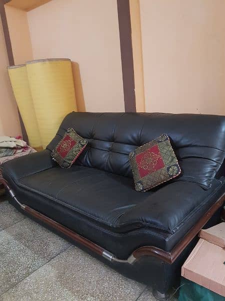 6 leather sofas set & leather table 1