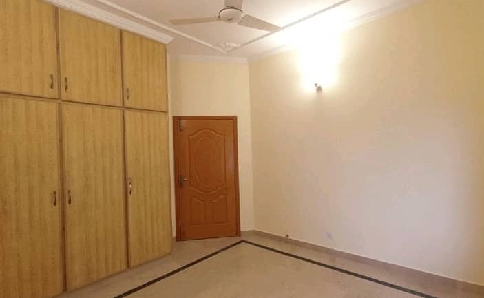 900 Square Feet Flat For rent In H-13 1