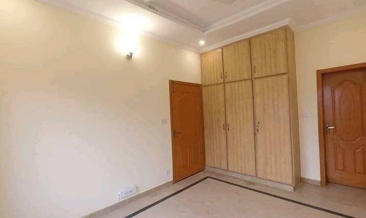 900 Square Feet Flat For rent In H-13 2