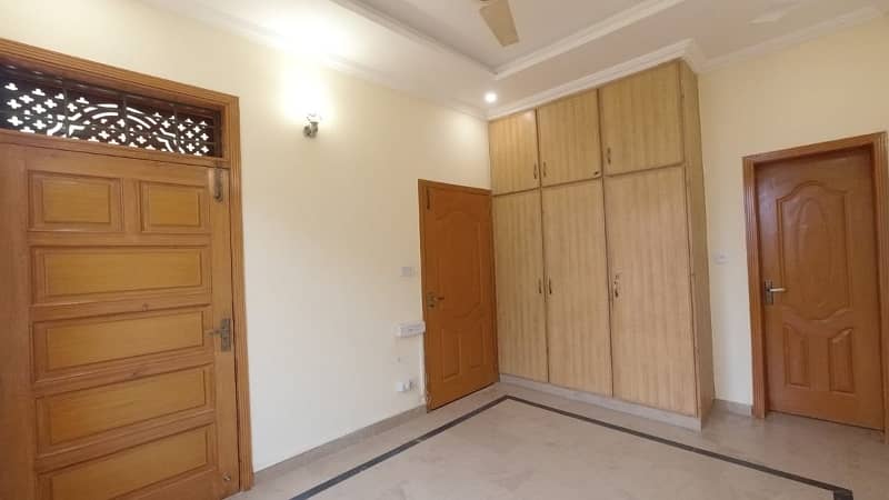 900 Square Feet Flat For rent In H-13 4