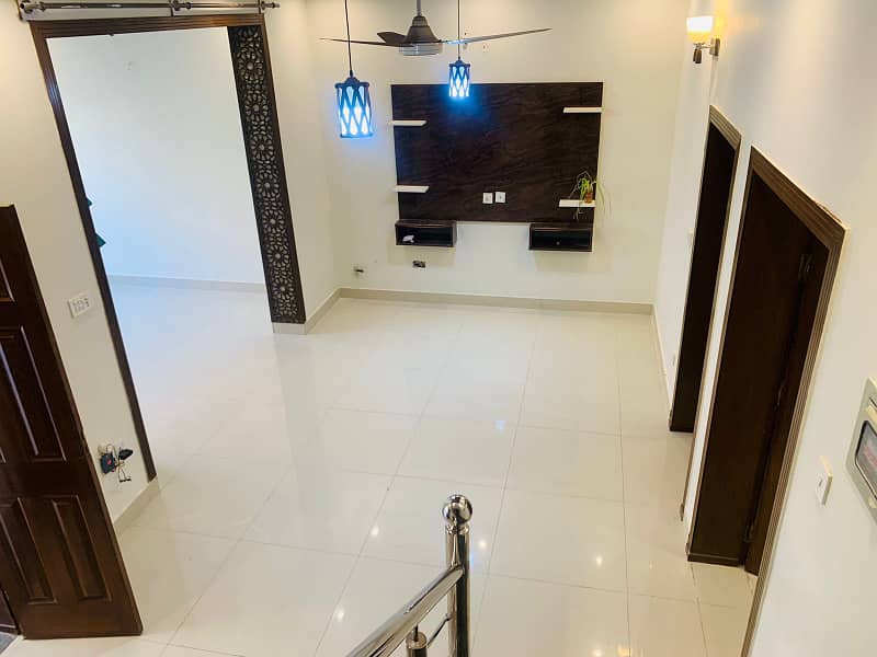 Brand New 5 Marla Single Unit House, 3 Bed Room With attached Bath, Drawing Dinning, Kitchen, T. V Lounge Servant Quarter 9