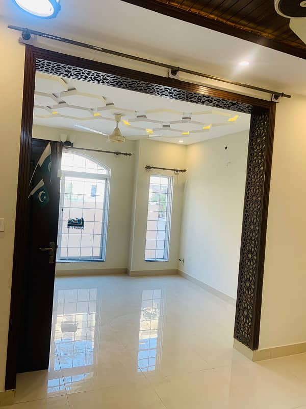 Brand New 5 Marla Single Unit House, 3 Bed Room With attached Bath, Drawing Dinning, Kitchen, T. V Lounge Servant Quarter 10