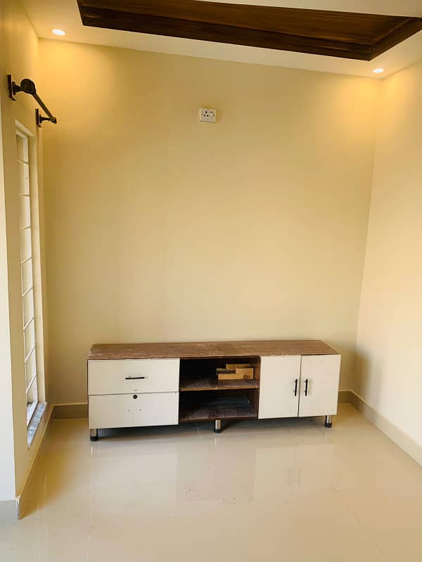 Brand New 5 Marla Single Unit House, 3 Bed Room With attached Bath, Drawing Dinning, Kitchen, T. V Lounge Servant Quarter 17